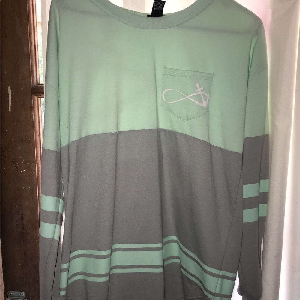 long sleeve t shirt